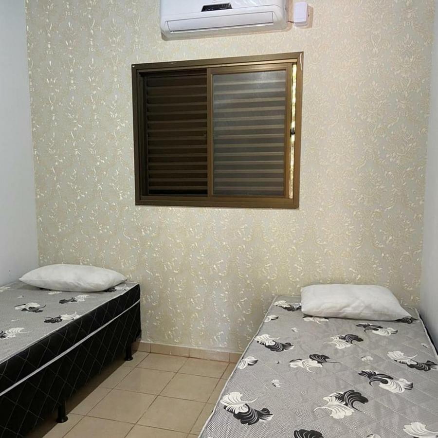 Casa Em Caldas - Piscina Solar E Eletrica Caldas Novas Ngoại thất bức ảnh