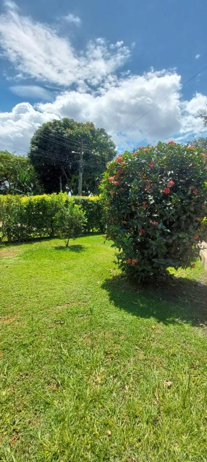 Casa Em Caldas - Piscina Solar E Eletrica Caldas Novas Ngoại thất bức ảnh